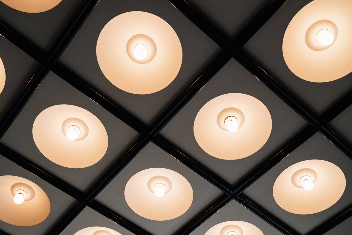 Track Lighting Ideas for Family Room: 7 Proven Tips to Avoid Costly Mistakes